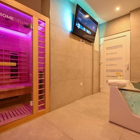 Luxury Apartment With Garden Jacuzzi And Wellness Trogir Bagian luar foto