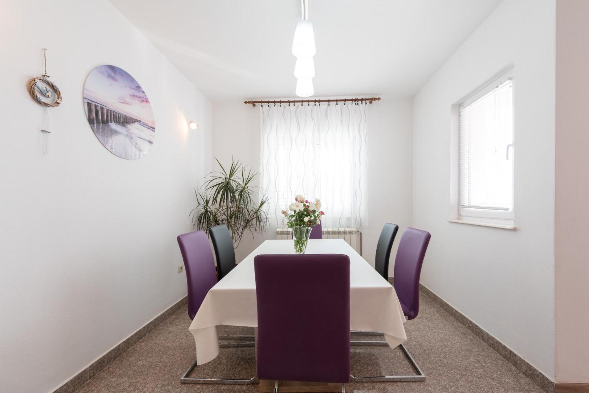 Luxury Apartment With Garden Jacuzzi And Wellness Trogir Bagian luar foto